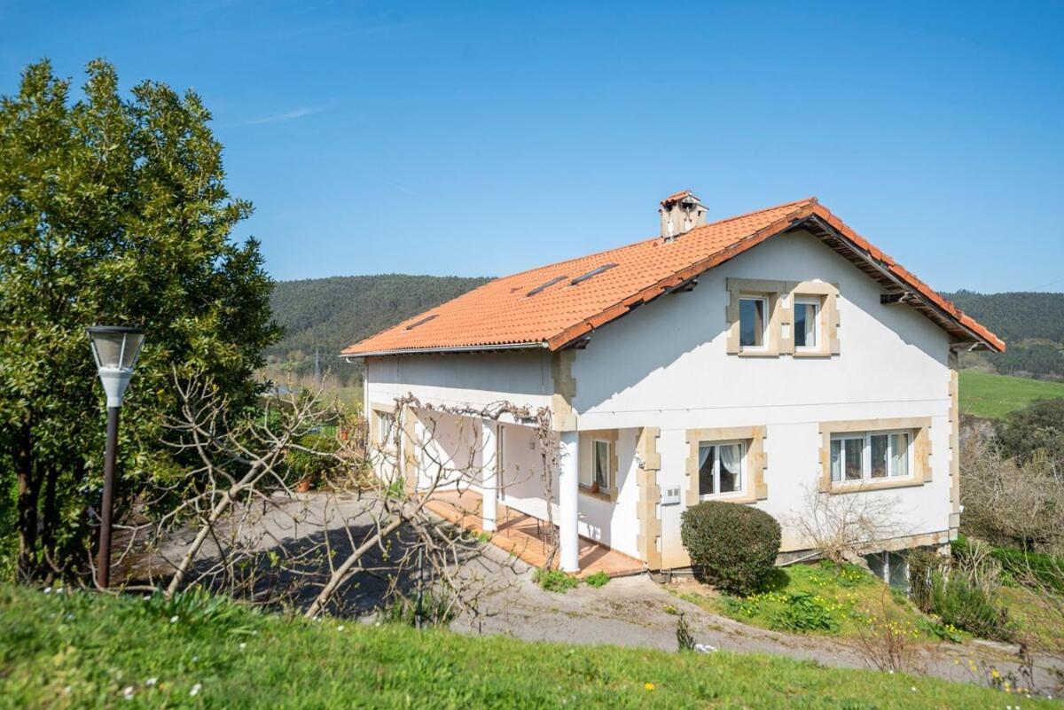 Casa Con Jardin En Gama Villa Bárcena de Cicero Exteriör bild