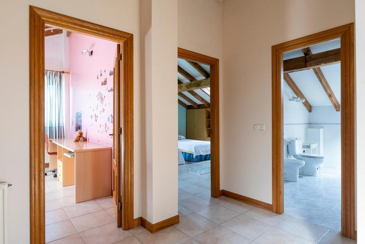 Casa Con Jardin En Gama Villa Bárcena de Cicero Exteriör bild