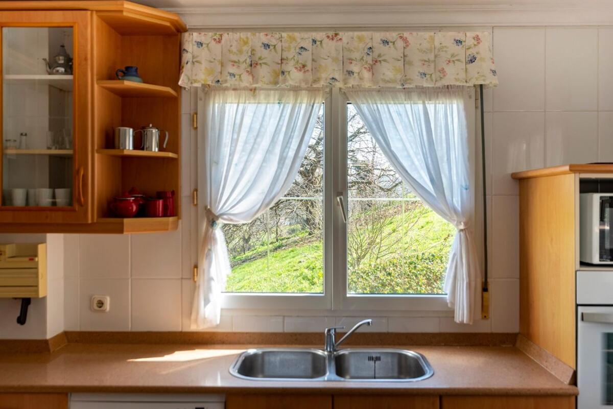 Casa Con Jardin En Gama Villa Bárcena de Cicero Exteriör bild