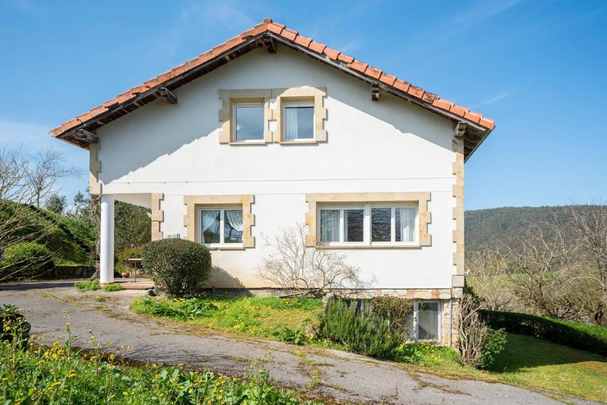 Casa Con Jardin En Gama Villa Bárcena de Cicero Exteriör bild