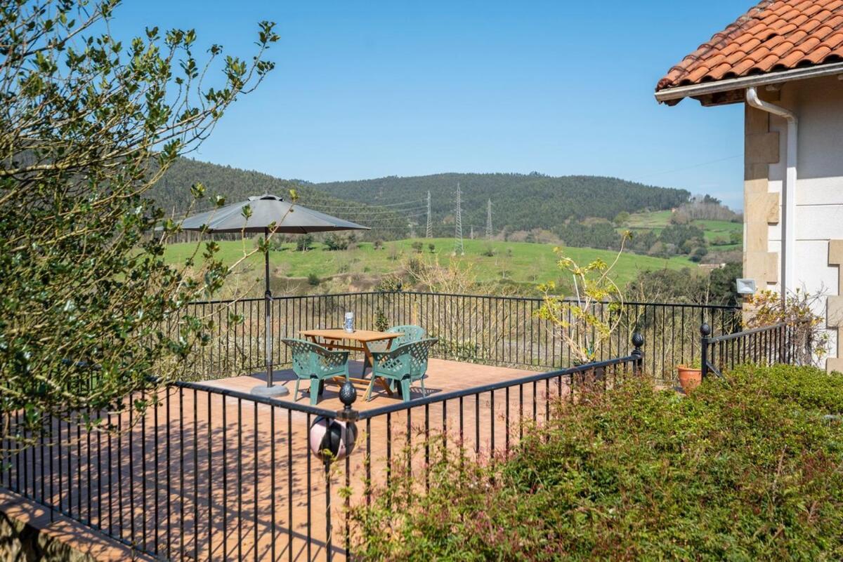 Casa Con Jardin En Gama Villa Bárcena de Cicero Exteriör bild